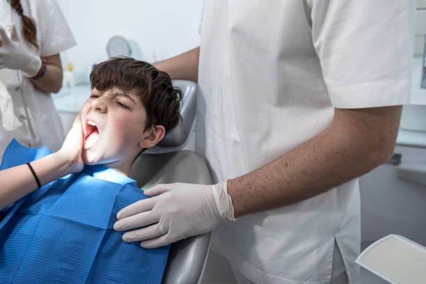 Best Emergency Tooth Extraction in Adrian, MN